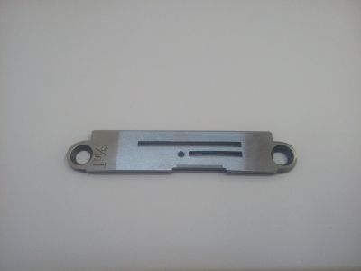 Juki DLM-5200 Пластина игольная B1190-522-T00 3/16" (original)